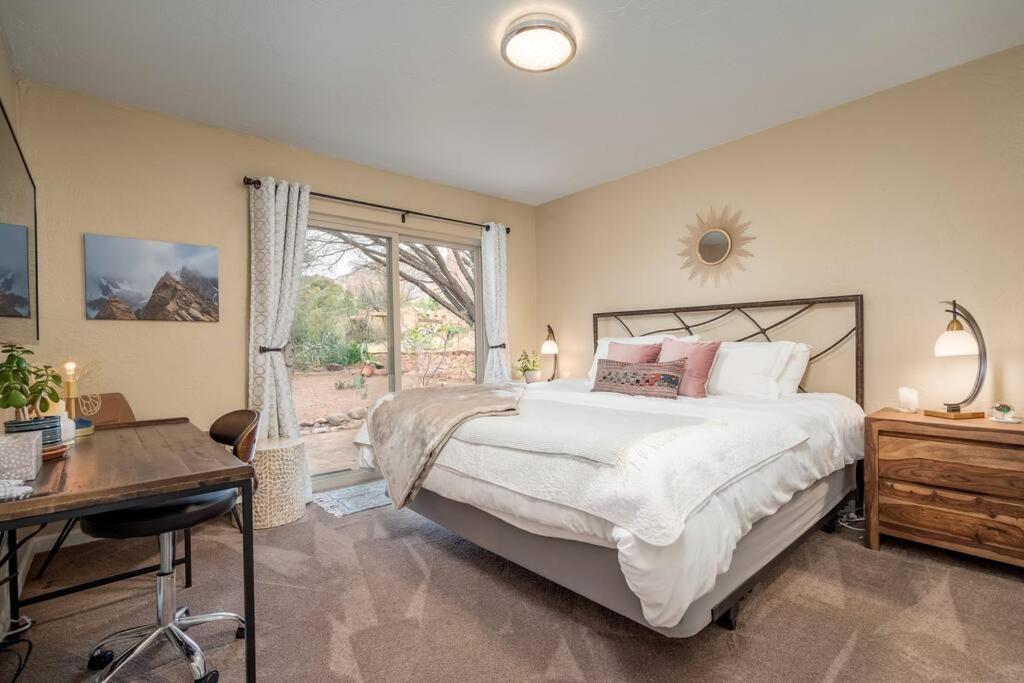 Sedona's Stargazing Luxury Paradise. Red Rock Views! *
