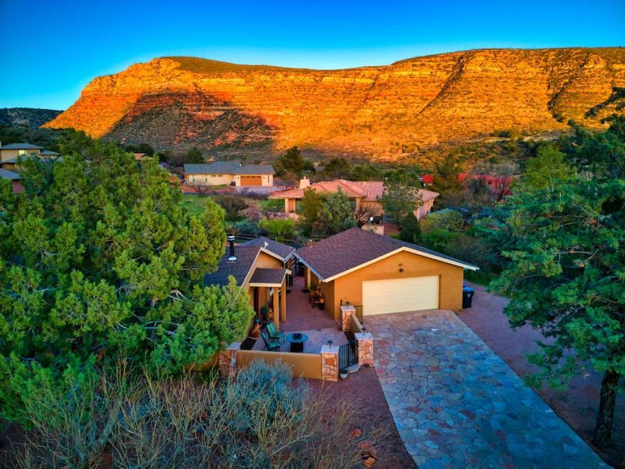 Sedona's Stargazing Luxury Paradise. Red Rock Views! Sedona