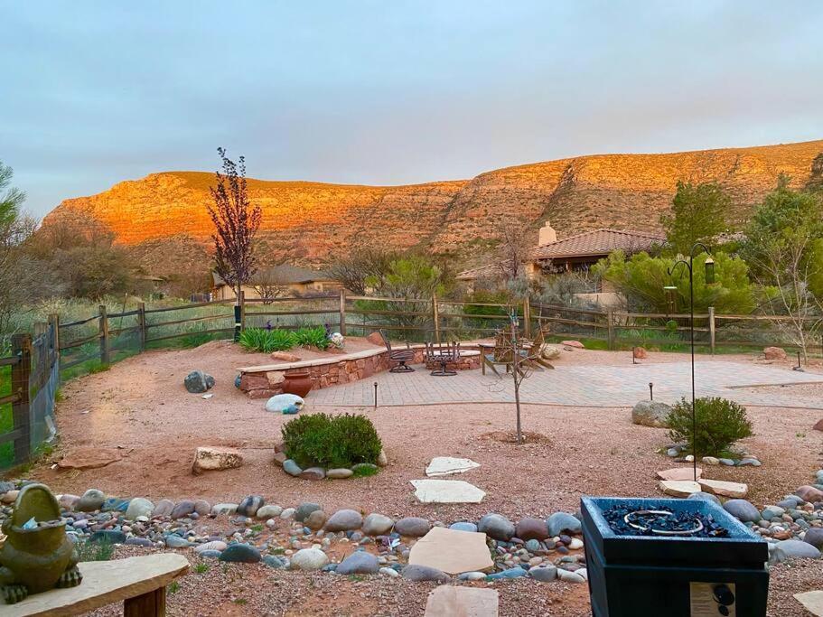 Sedona's Stargazing Luxury Paradise. Red Rock Views! *