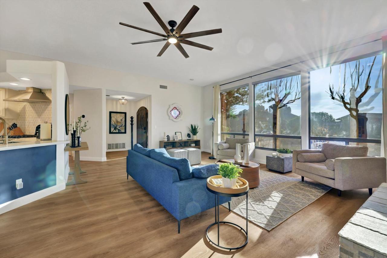 Amazing Views, Hot Tub And Pets Allowed, Less Than 1mi To Trailheads Holiday home