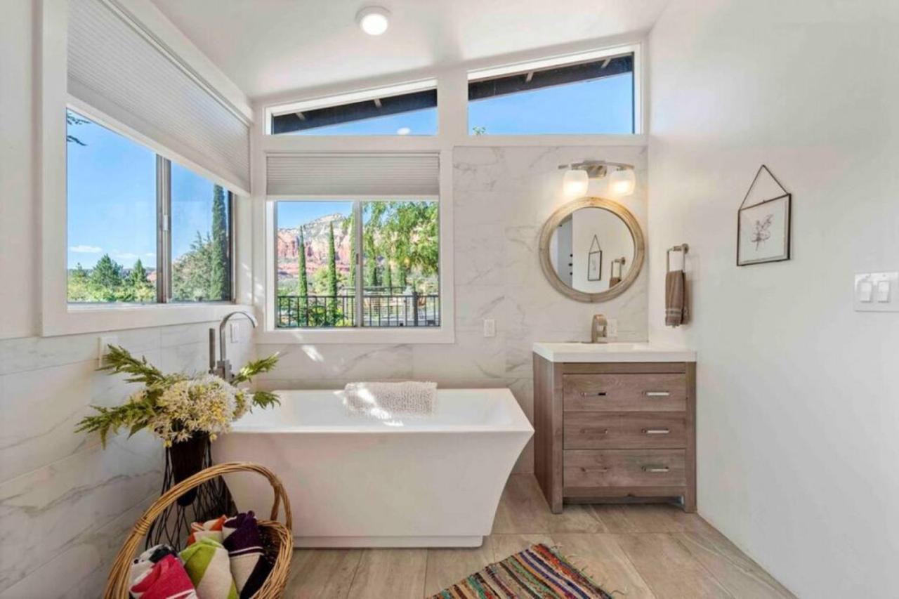 Heart Of Uptown With Epic Views Hottub Trails