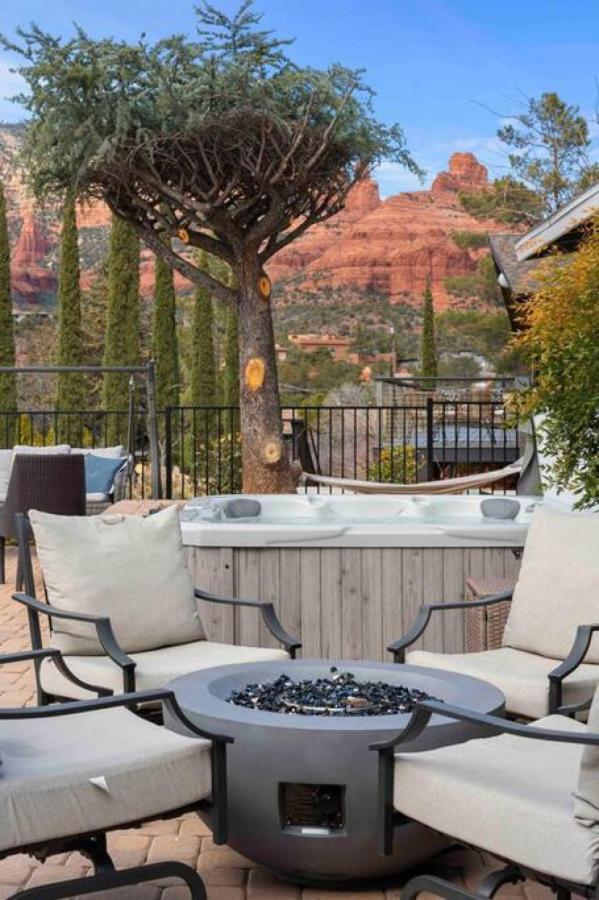 Heart Of Uptown With Epic Views Hottub Trails Holiday home