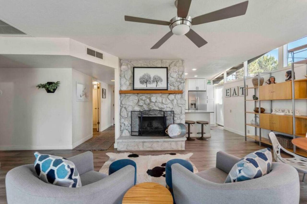 Holiday home Heart Of Uptown With Epic Views Hottub Trails *
