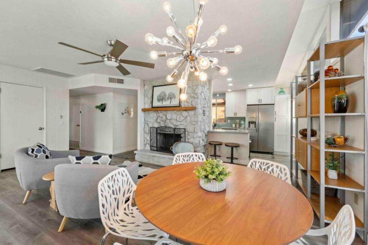Heart Of Uptown With Epic Views Hottub Trails Holiday home