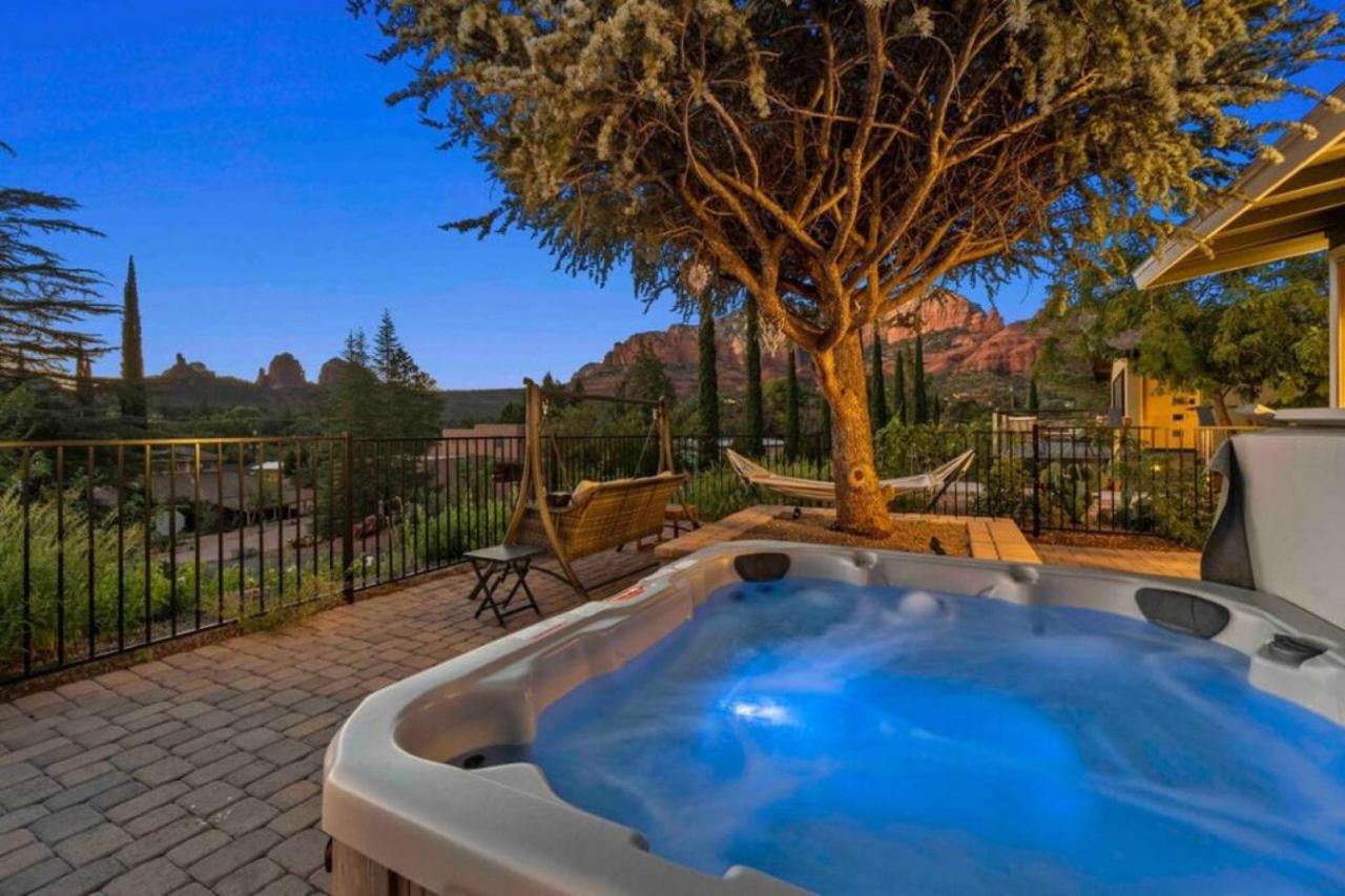Heart Of Uptown With Epic Views Hottub Trails *