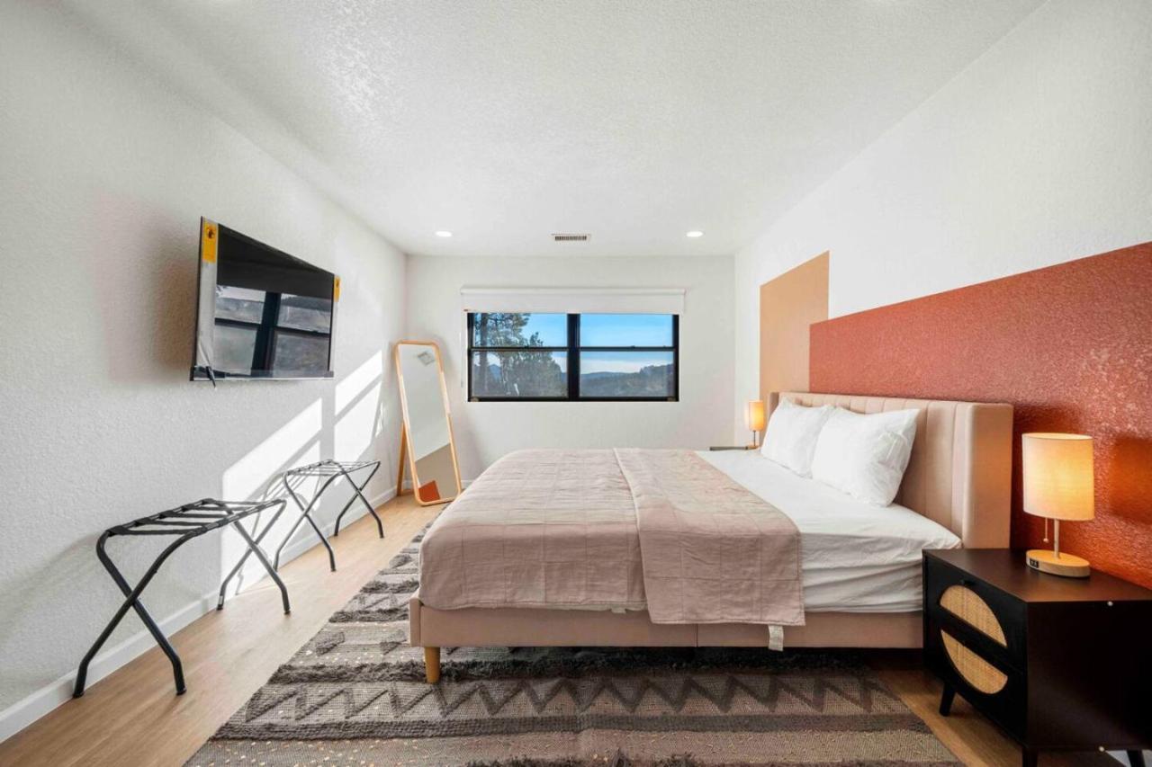 Unrivaled Views Large Uptown With Swimspa And Sauna Holiday home