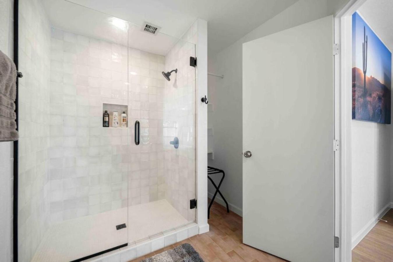 Unrivaled Views Large Uptown With Swimspa And Sauna Holiday home