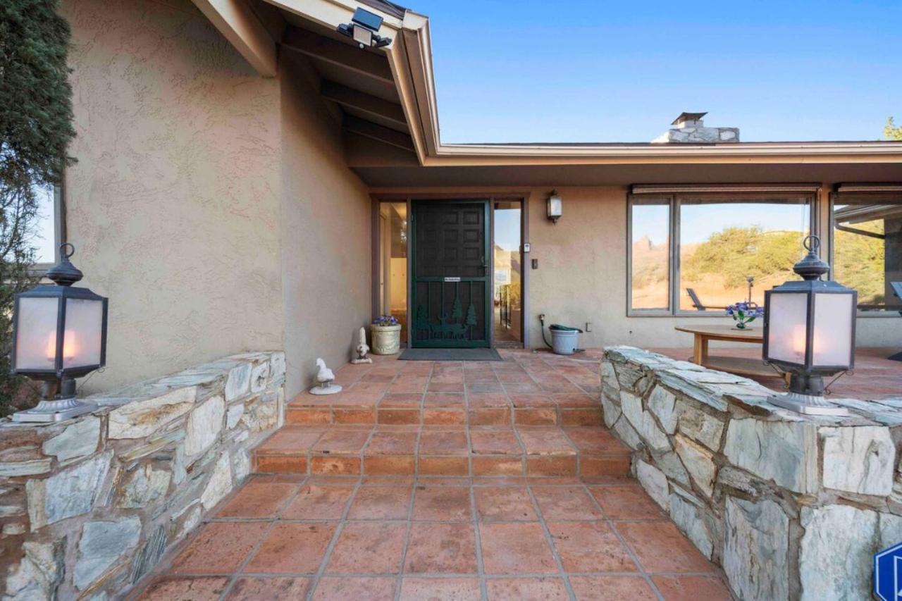 Holiday home Unrivaled Views Large Uptown With Swimspa And Sauna *