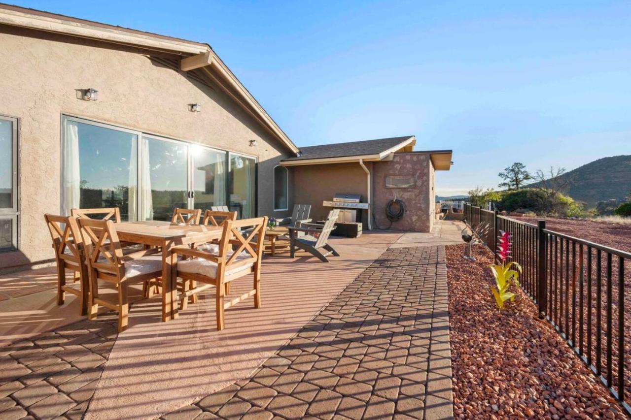 Holiday home Unrivaled Views Large Uptown With Swimspa And Sauna *