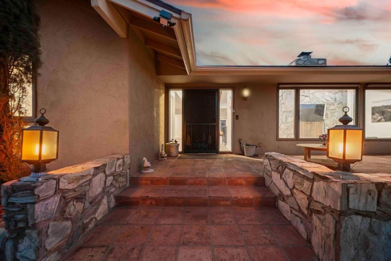 Unrivaled Views Large Uptown With Swimspa And Sauna Holiday home *