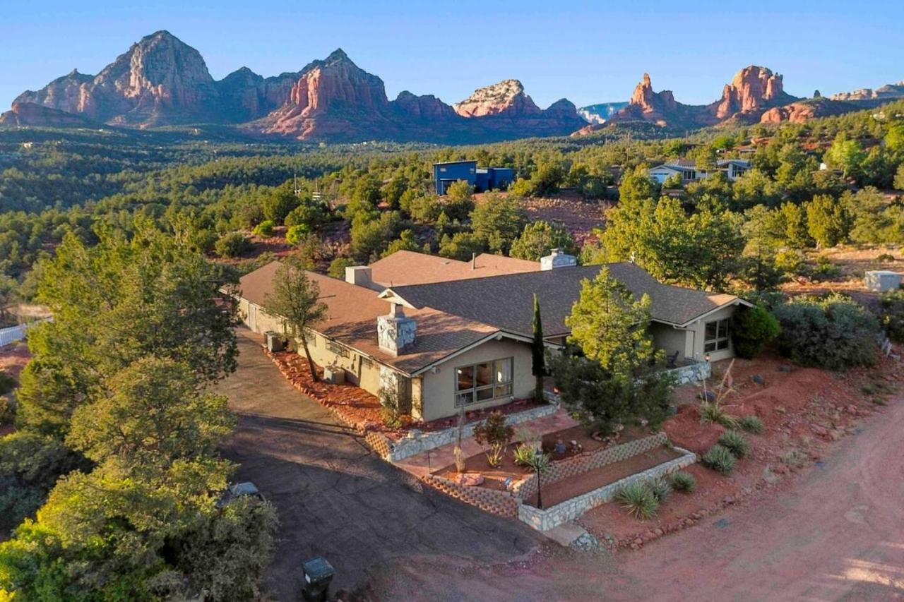 Unrivaled Views Large Uptown With Swimspa And Sauna Holiday home *