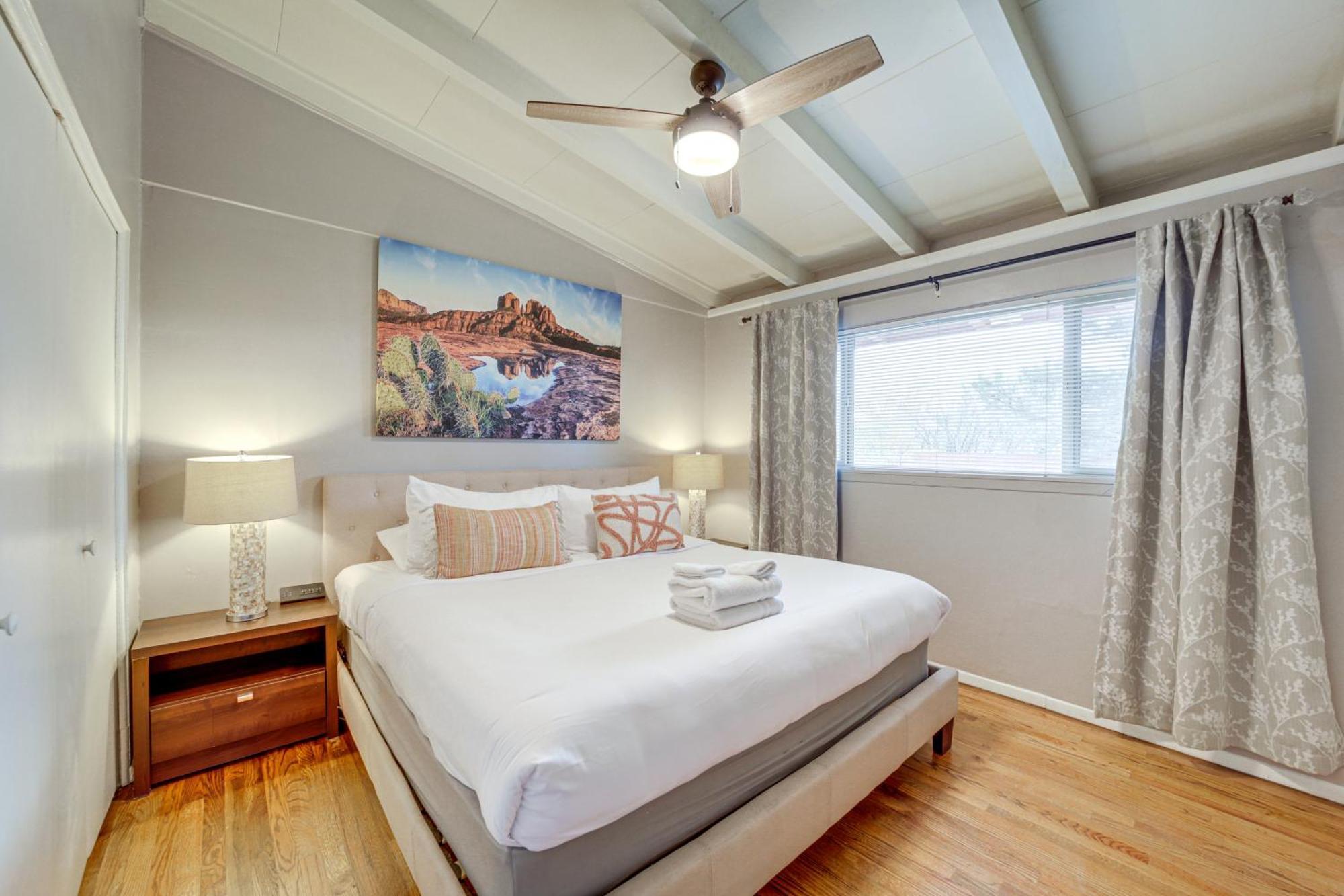 Pet-friendly Hot Tub, Walk To Trails!