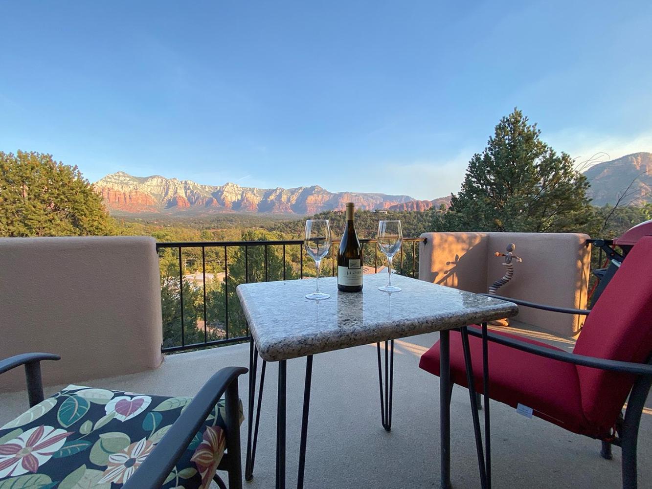 Open Style With Magnificent Views! Holiday home *
