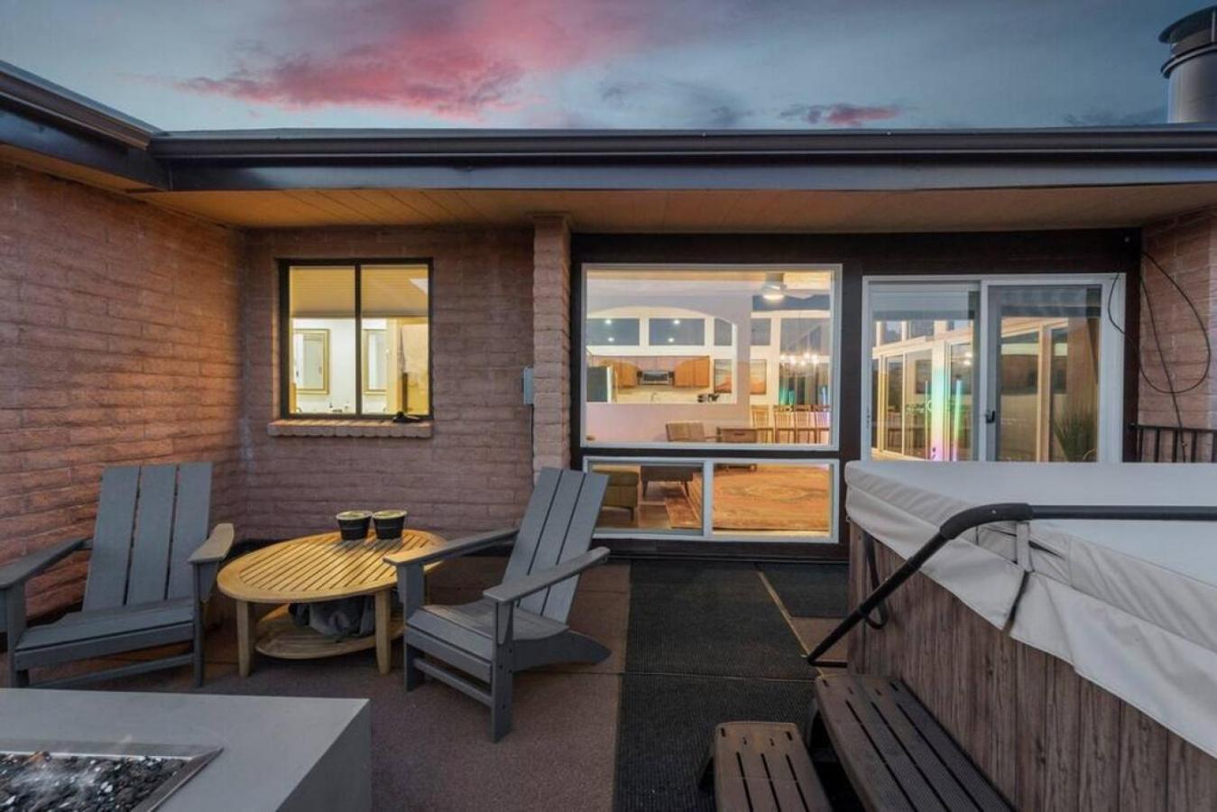 Luxury Uptown With Epic Views And Hot Tub Holiday home Sedona