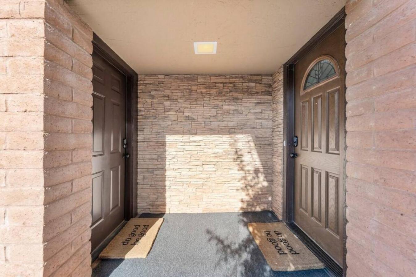 Holiday home Luxury Uptown With Epic Views And Hot Tub *