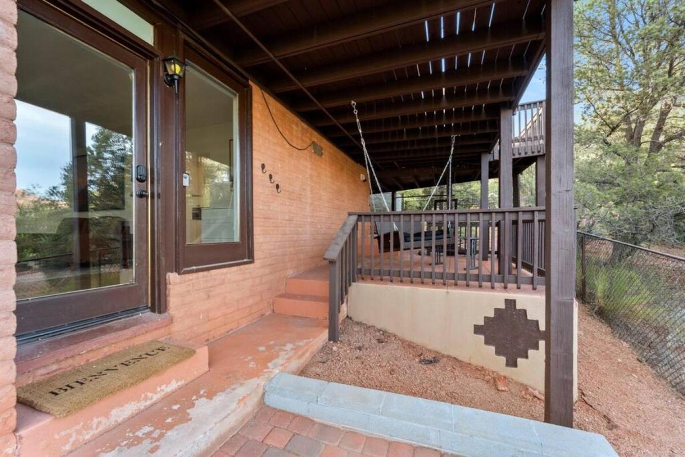 Luxury Uptown With Views And Hot Tub