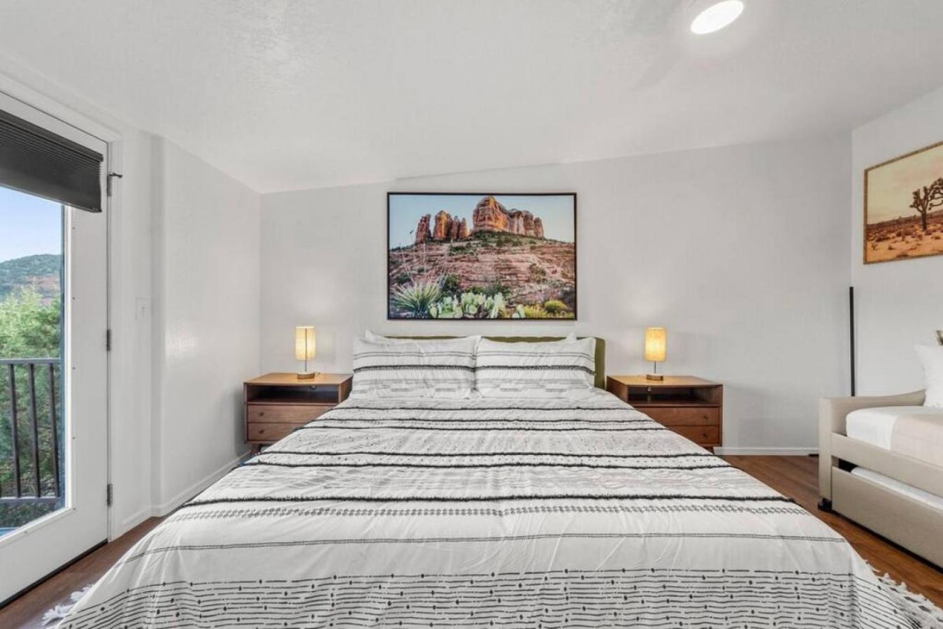 Holiday home Luxury Uptown With Views And Hot Tub *