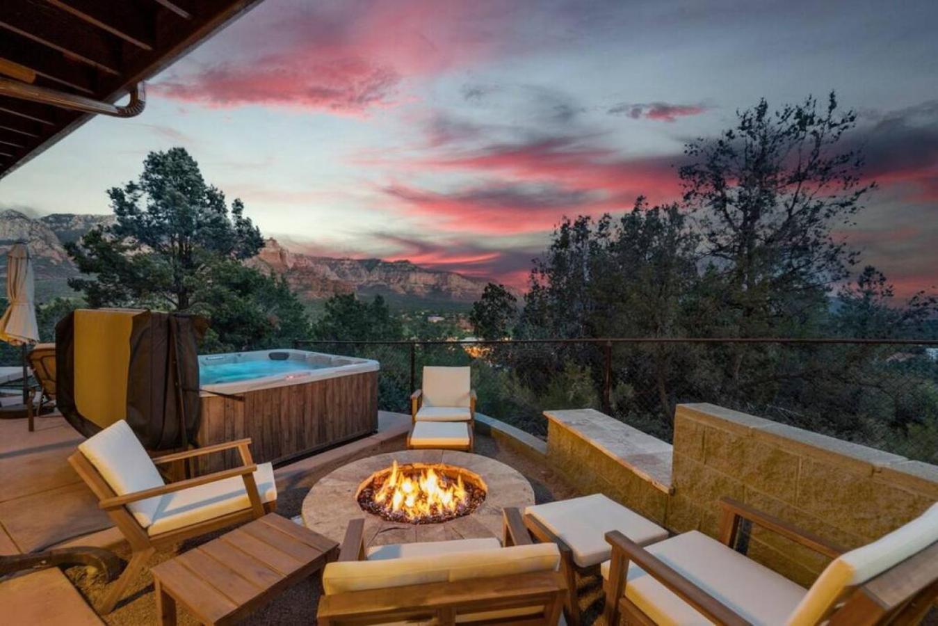Luxury Uptown With Views And Hot Tub Holiday home Sedona