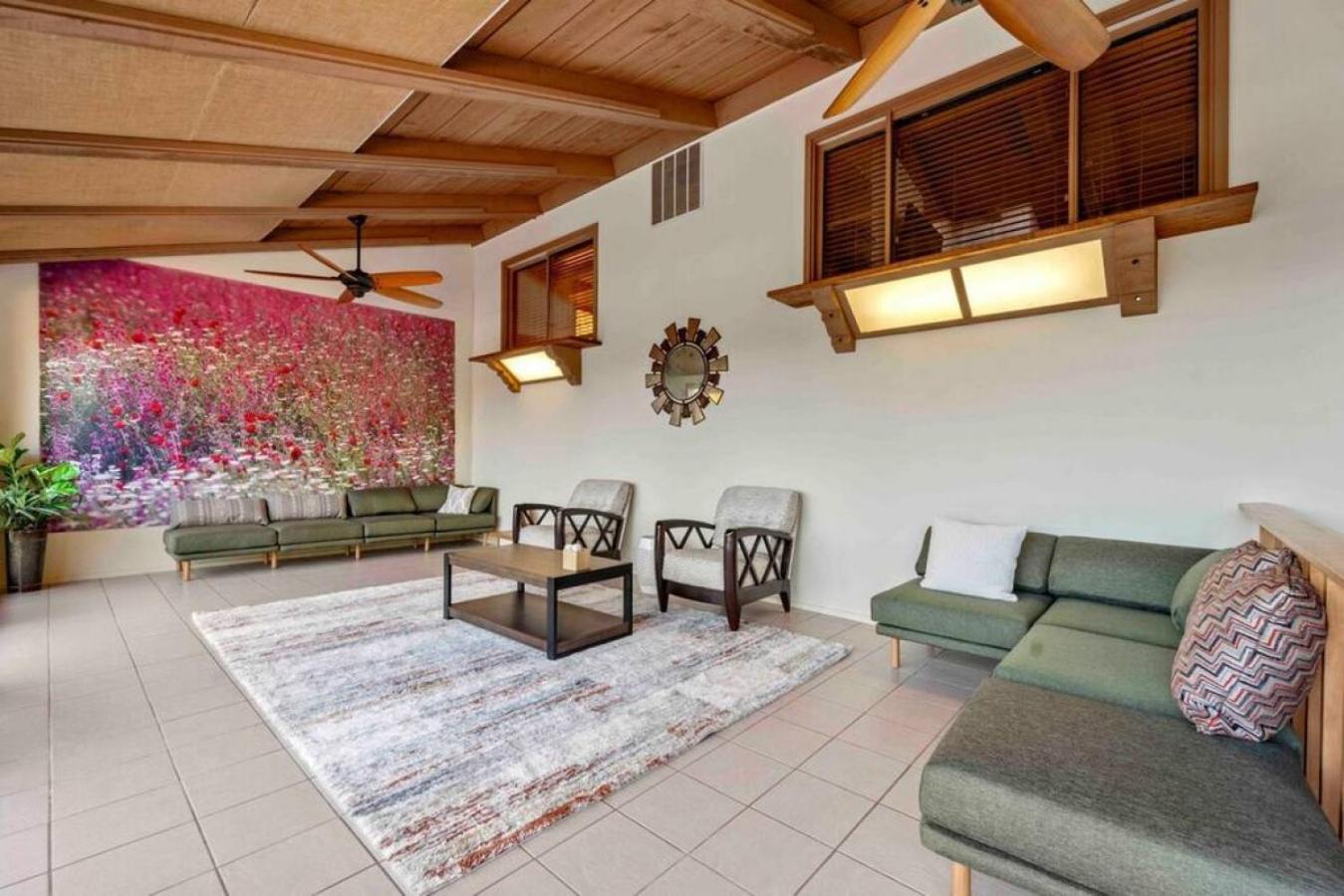 Spacious Home-walk To Uptown-views-hottub-gameroom * Sedona