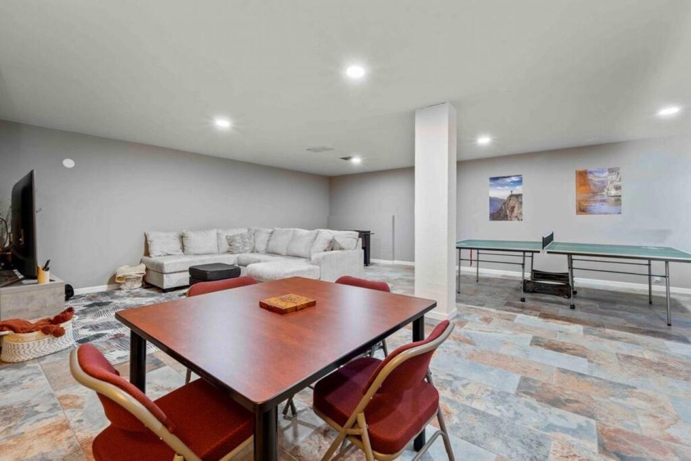 Spacious Home-walk To Uptown-views-hottub-gameroom Holiday home Sedona