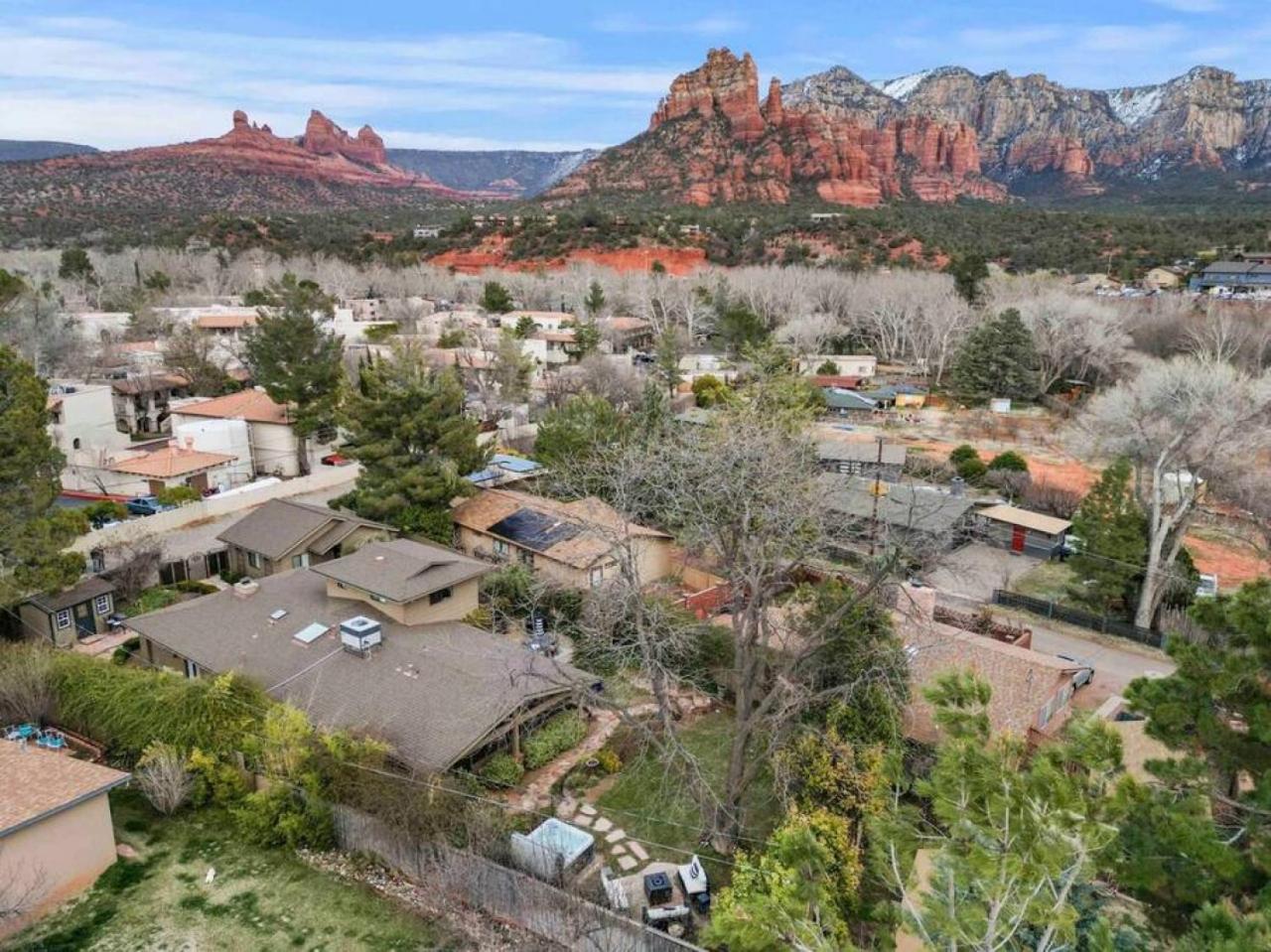 Upscale Uptown Retreat With Hottub And Views Sedona