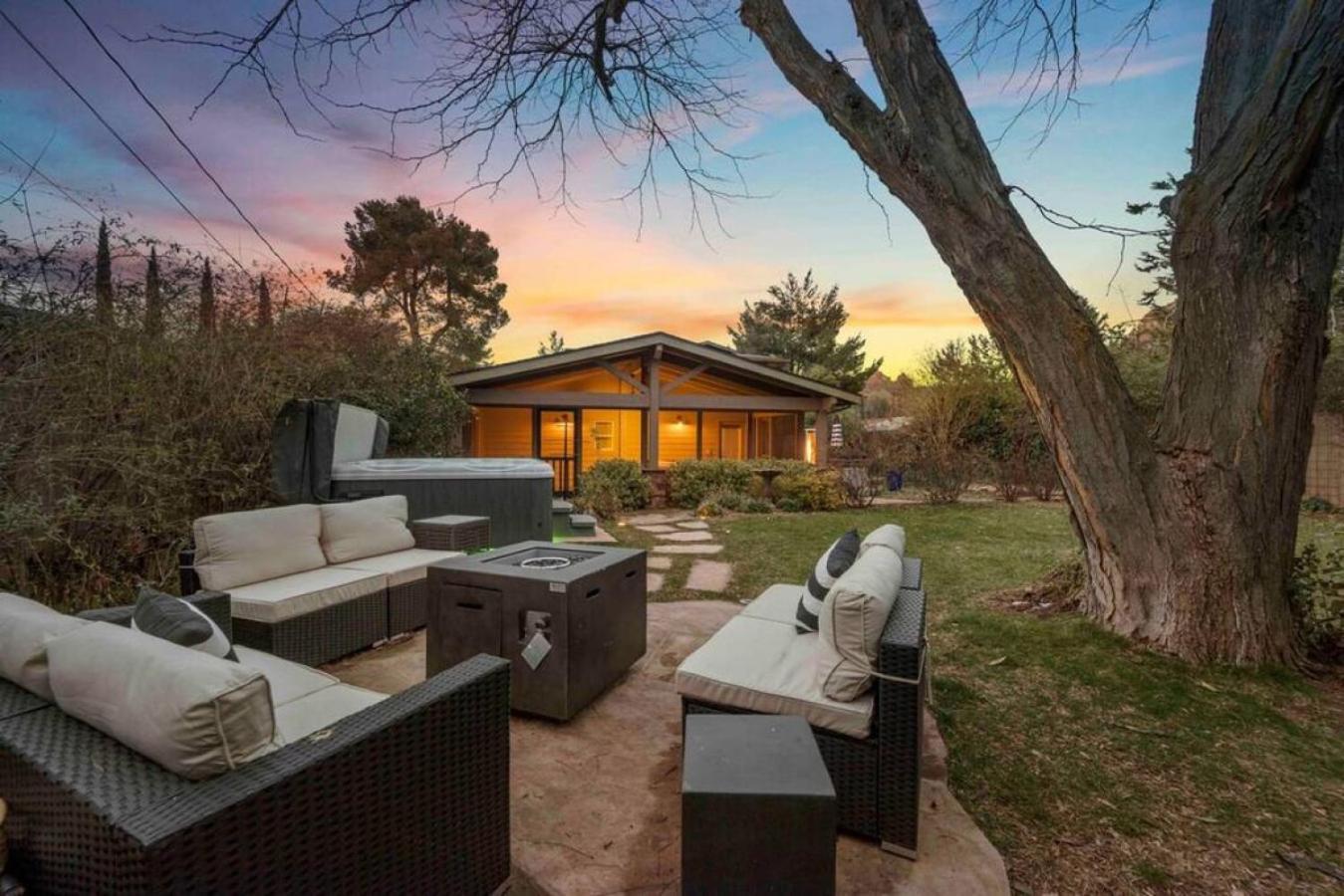 Upscale Uptown Retreat With Hottub And Views * Sedona