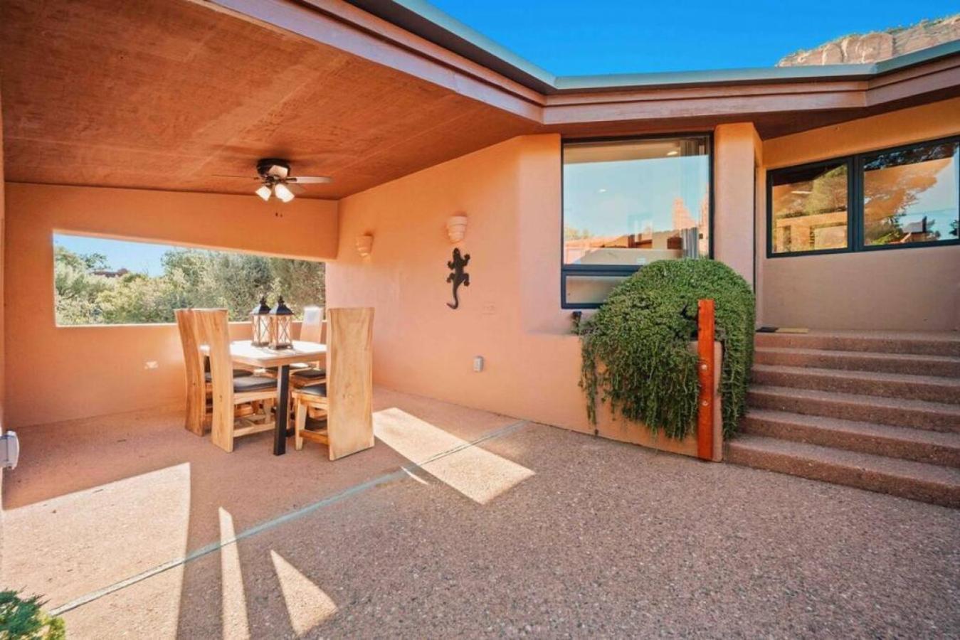 Chapel Vista Main House Red Rock Views And Hot Tub Holiday home *