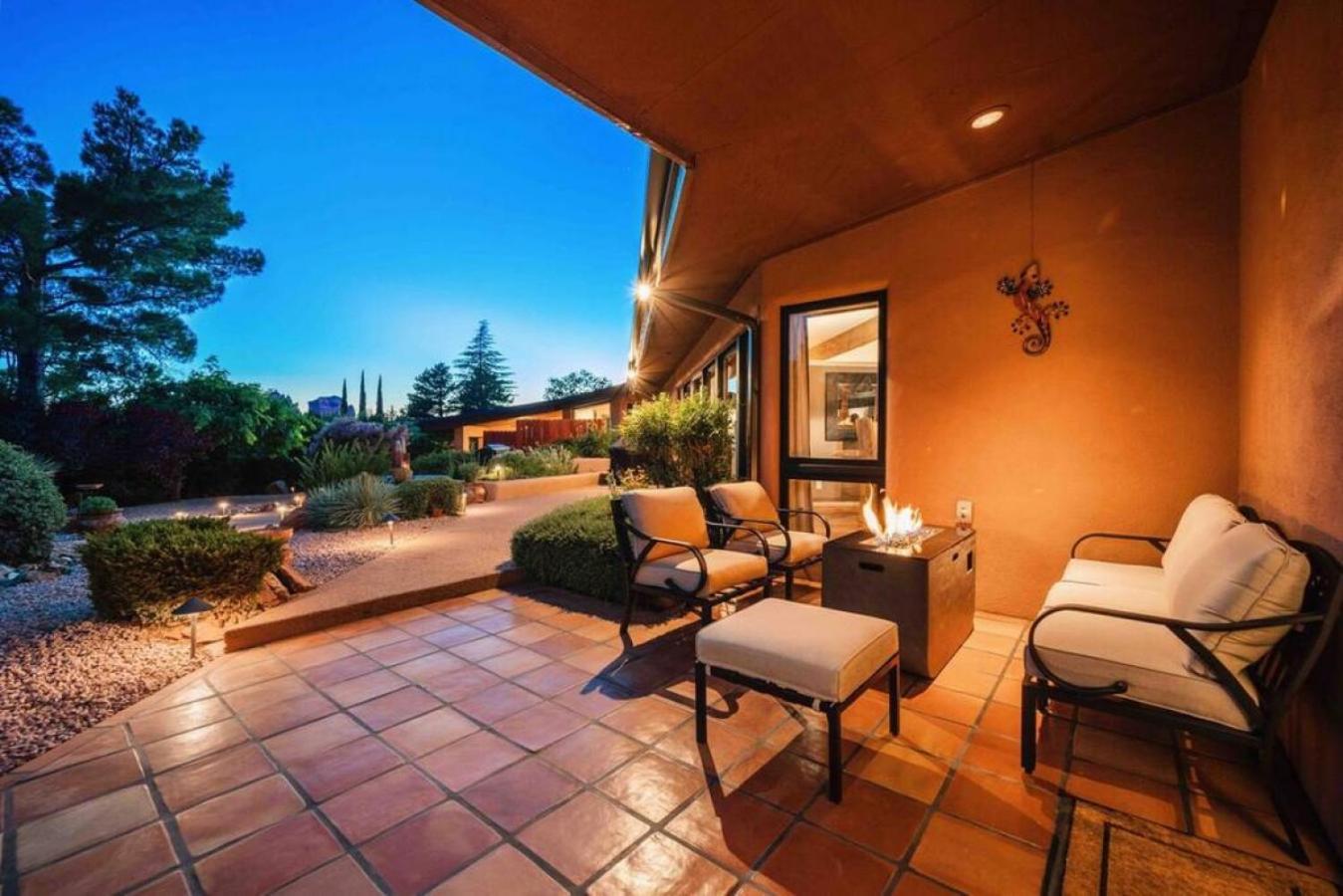 Holiday home Chapel Vista Main House Red Rock Views And Hot Tub