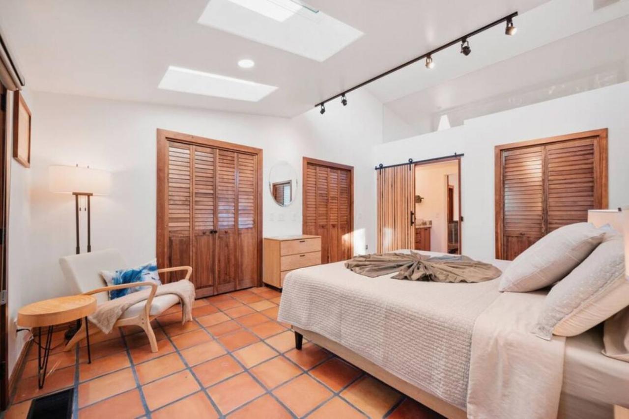 Apartment Guest With Up Close Chapel And Red Rock Views *