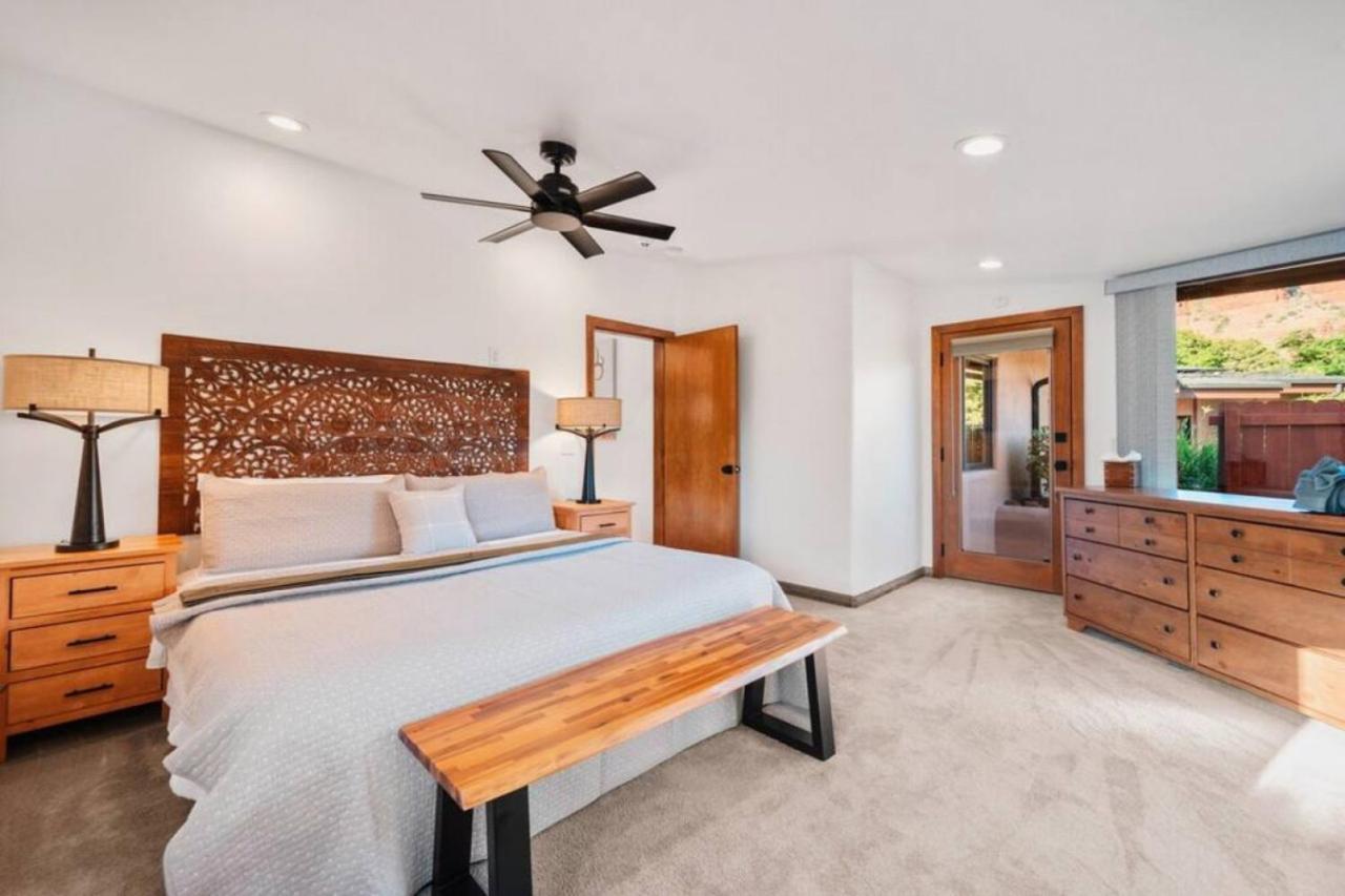 Guest With Up Close Chapel And Red Rock Views Apartment *