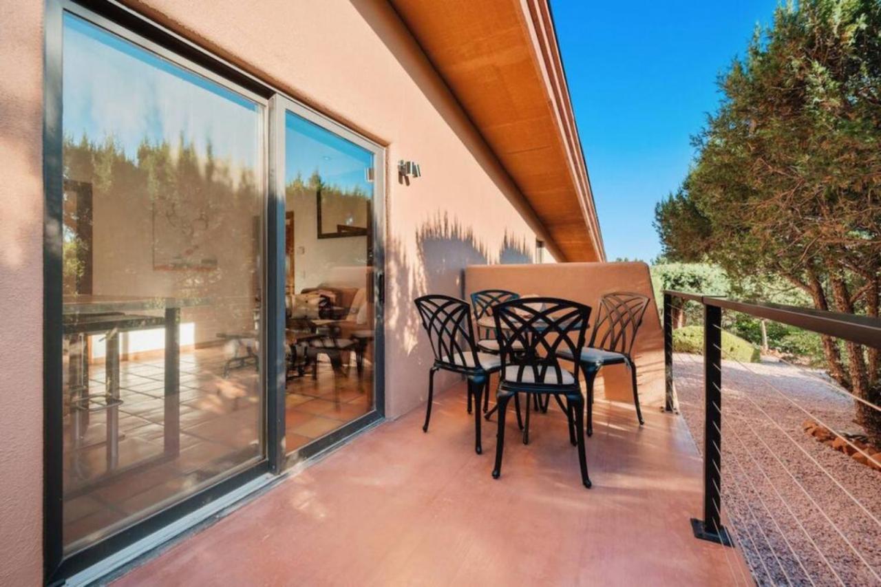 Guest With Up Close Chapel And Red Rock Views