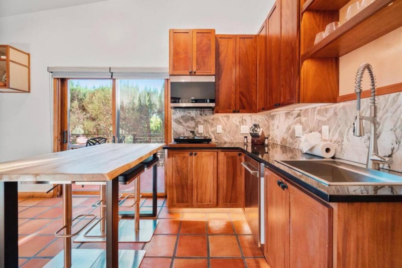 Apartment Guest With Up Close Chapel And Red Rock Views *