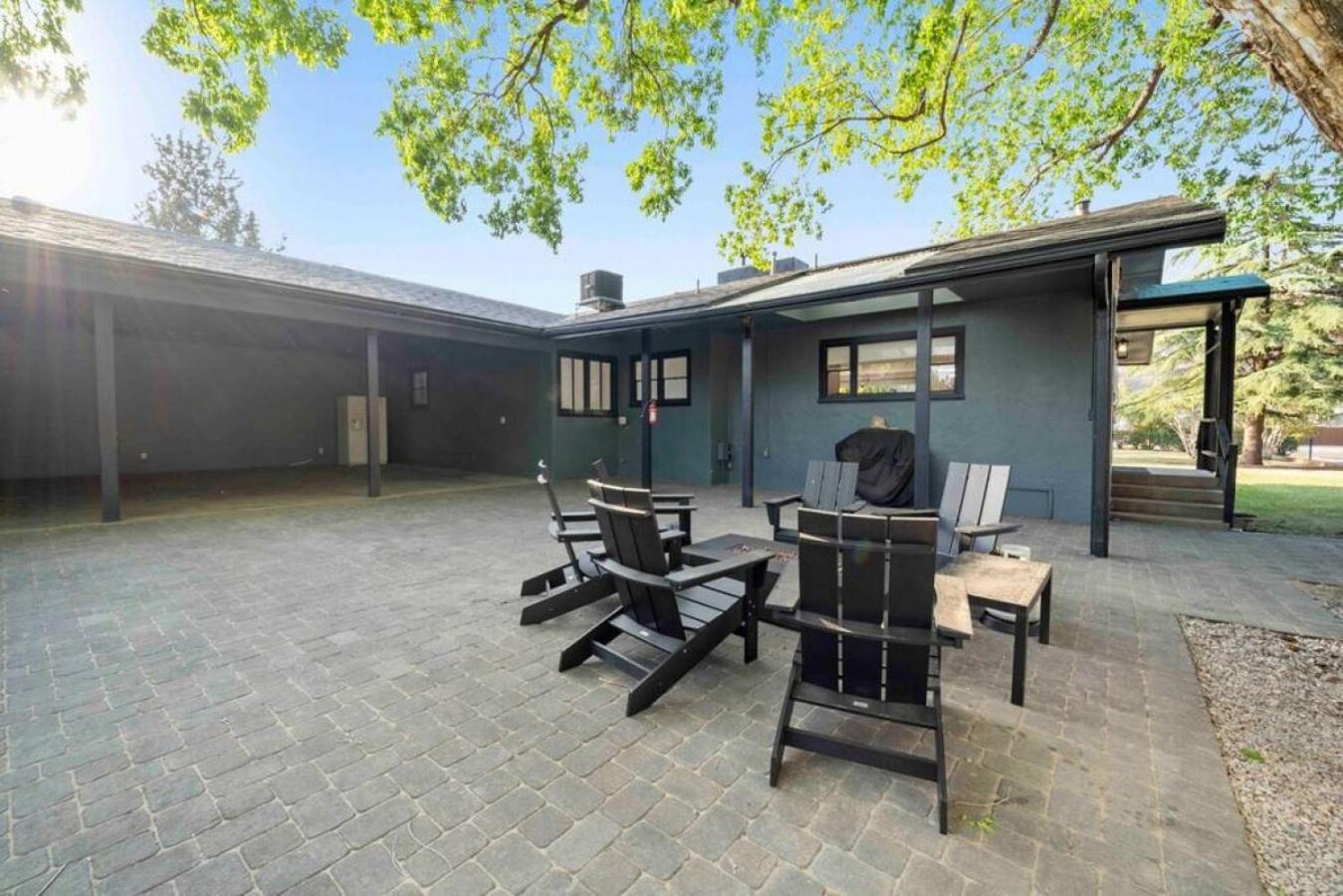 Holiday home Uptown Retreat Wit Views And Hot Tub