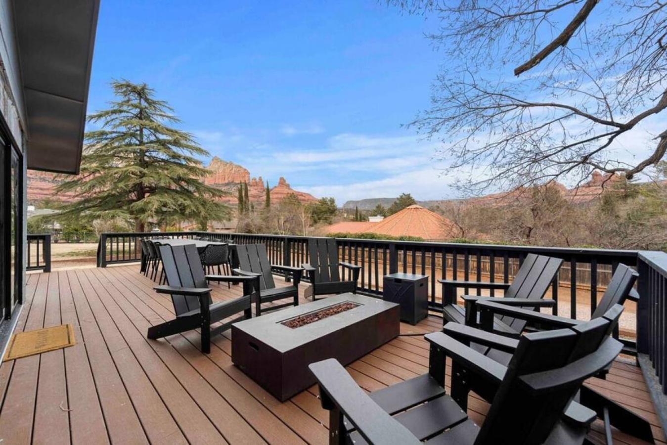 Holiday home Uptown Retreat Wit Views And Hot Tub