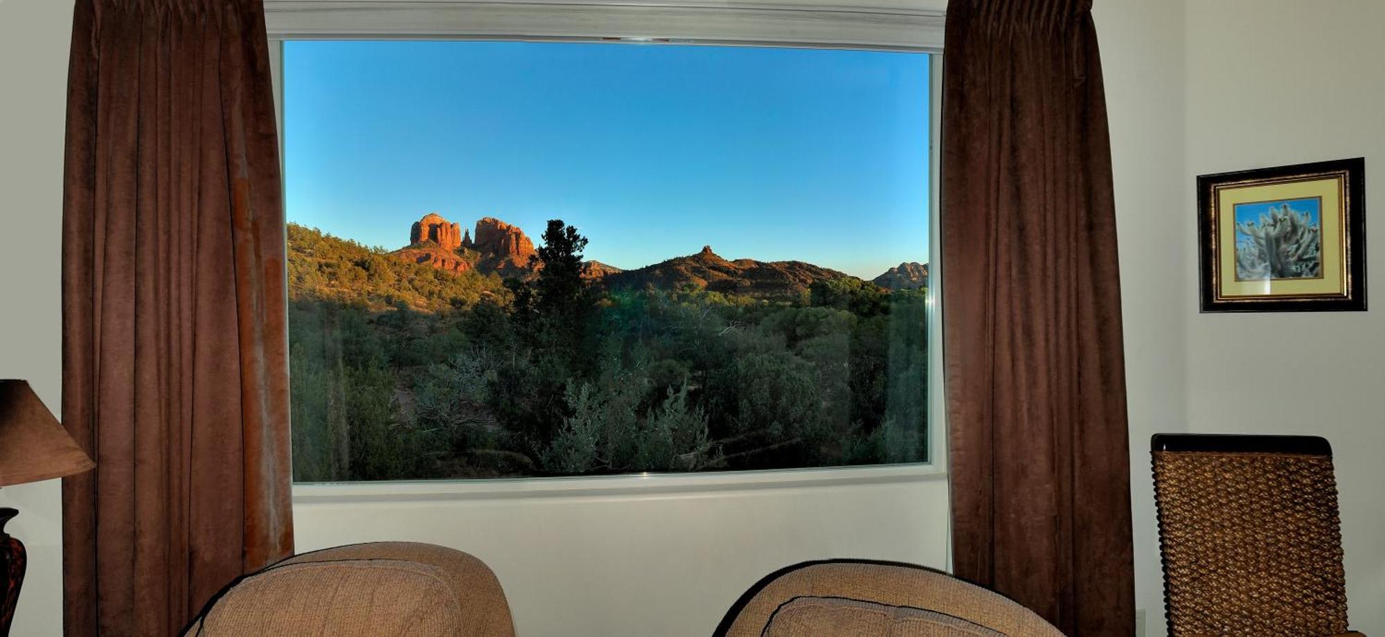Cathedral Hideaway And Casita Bed & Breakfast