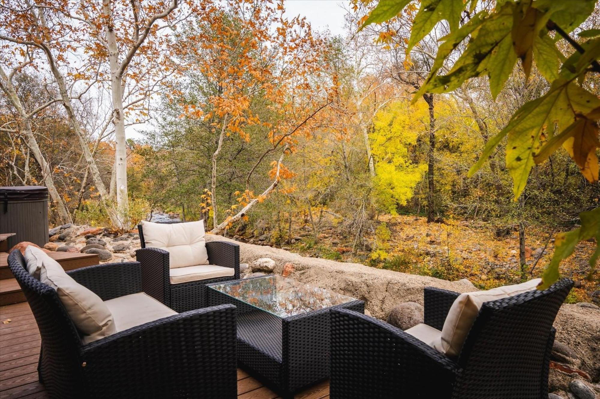Apartment Creekside Retreat *