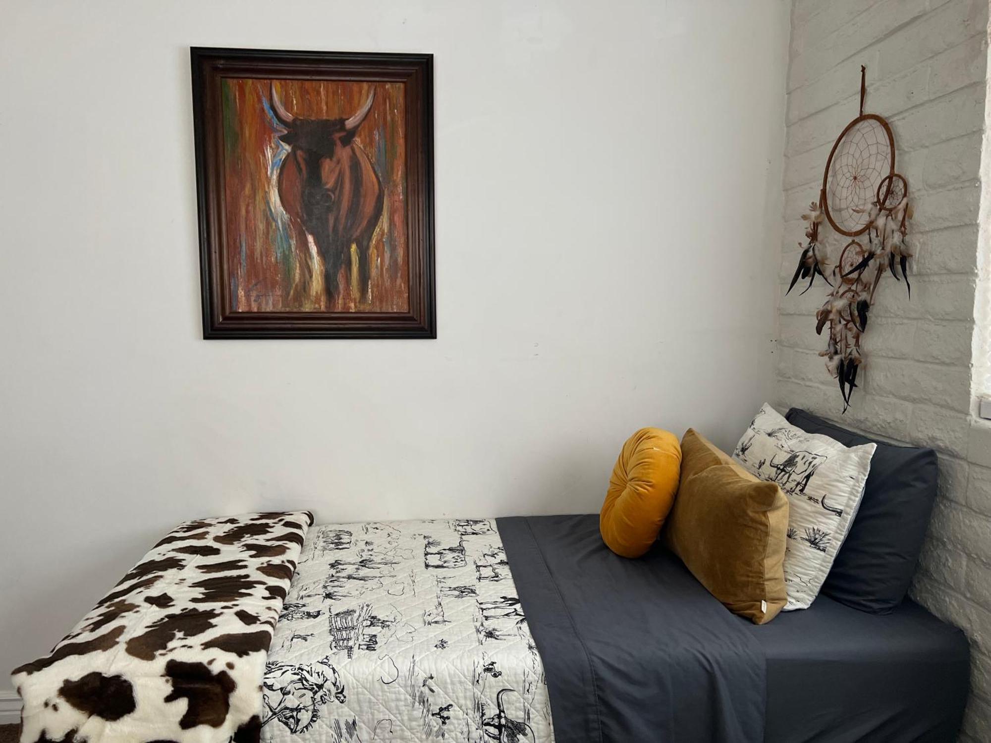 Villa Uptown Gem! Wow! Views!! New! Barrel Sauna!!! Close To Trails, Walk To Uptown Sedona, Restaurants And Shopping *