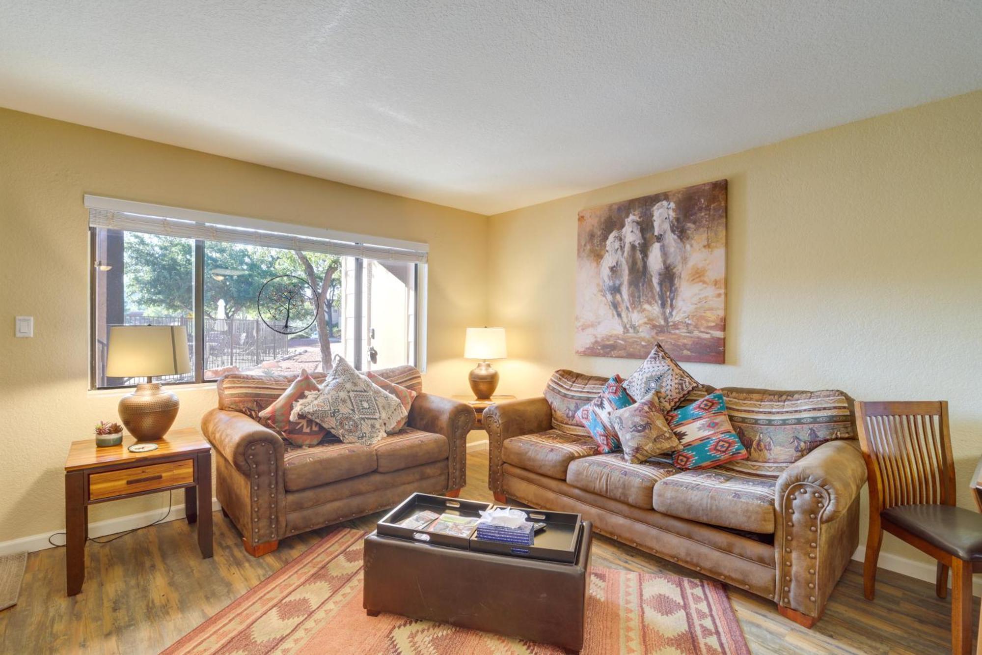 The Painted Pony Pool And Gym Access Apartment *