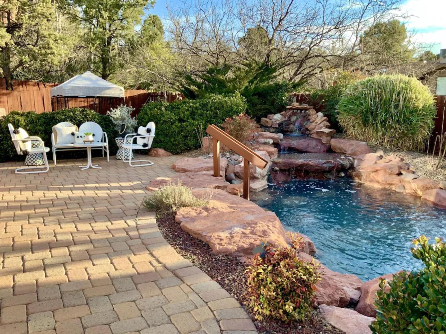 Mountain Escape! With Pool, Hot Tub & Firepit Holiday home