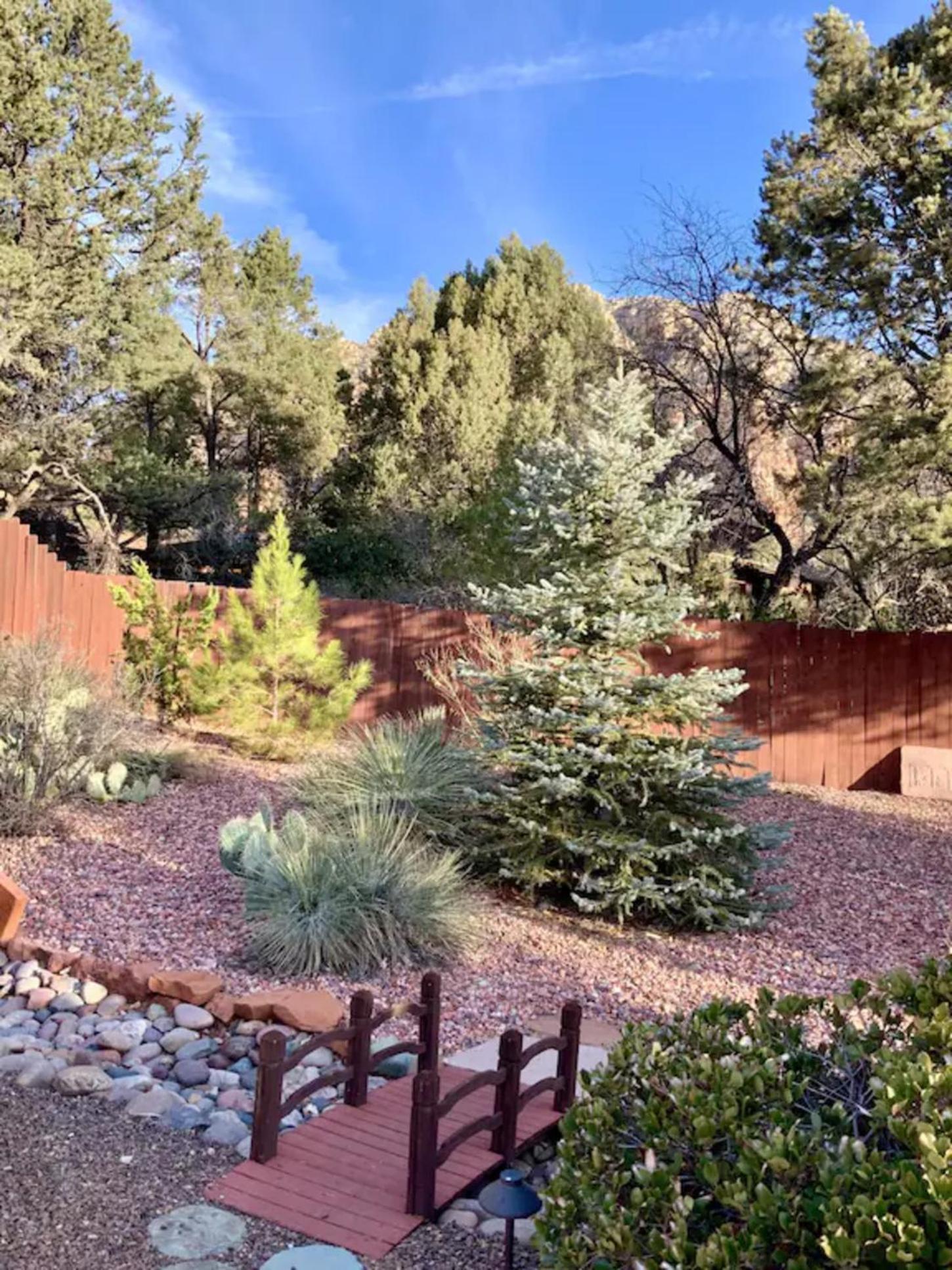 Holiday home Mountain Escape! With Pool, Hot Tub & Firepit *