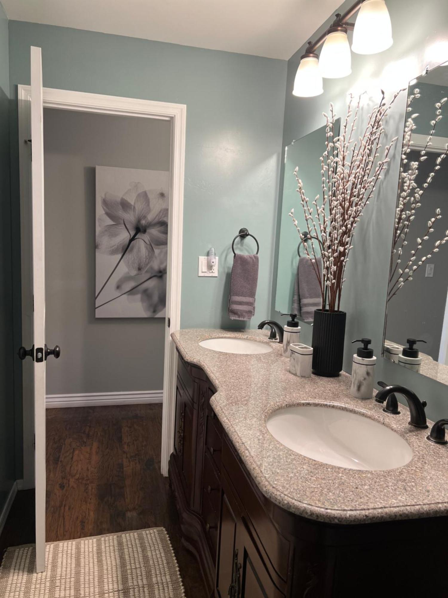 Uptown Gem! Wow! Views!! New! Barrel Sauna!!! Close To Trails, Walk To Uptown Sedona, Restaurants And Shopping * Sedona