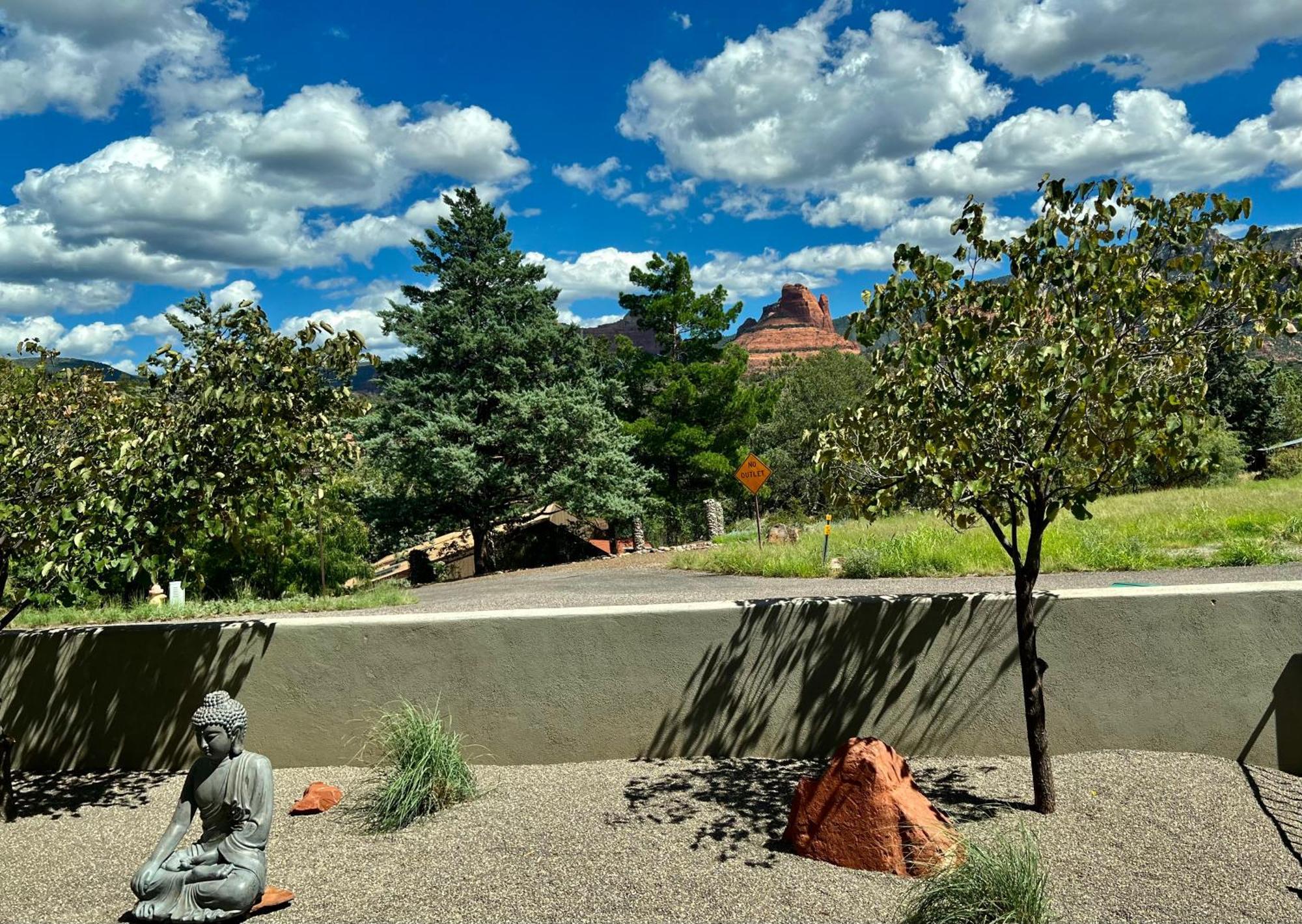 Villa Uptown Gem! Wow! Views!! New! Barrel Sauna!!! Close To Trails, Walk To Uptown Sedona, Restaurants And Shopping Sedona