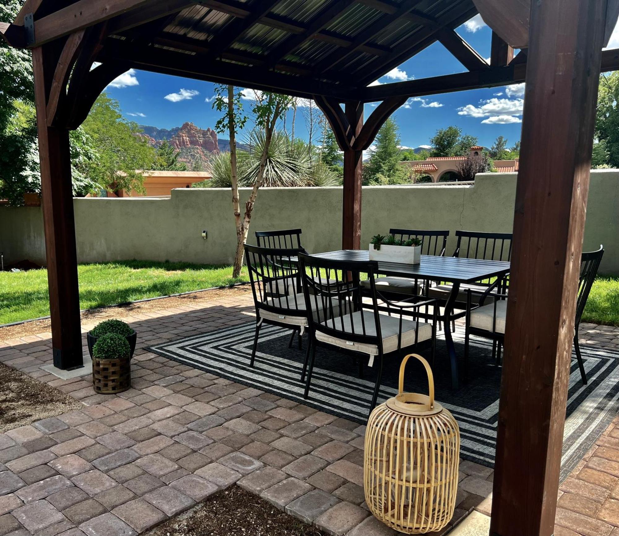 Villa Uptown Gem! Wow! Views!! New! Barrel Sauna!!! Close To Trails, Walk To Uptown Sedona, Restaurants And Shopping