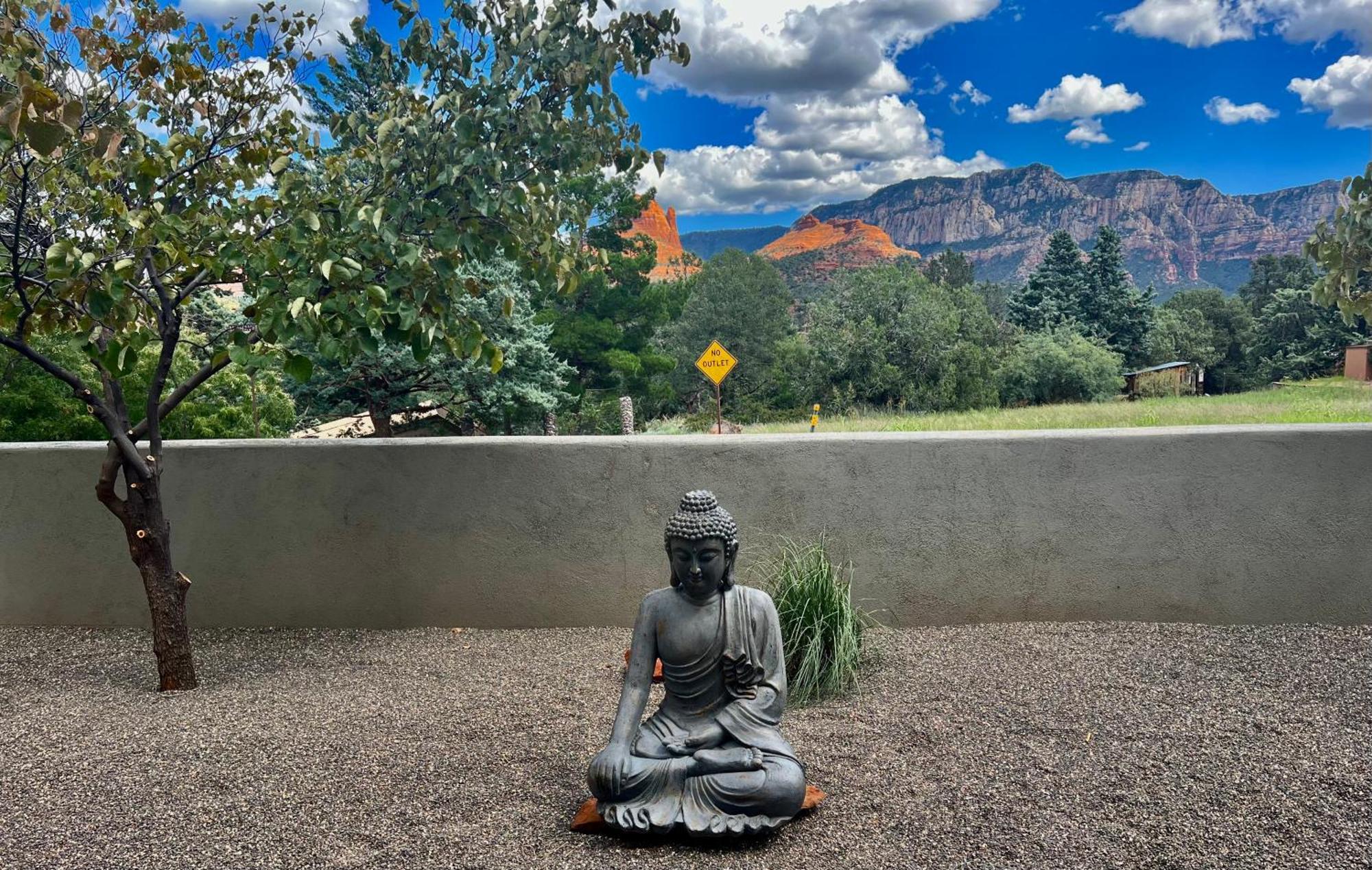 Uptown Gem! Wow! Views!! New! Barrel Sauna!!! Close To Trails, Walk To Uptown Sedona, Restaurants And Shopping Sedona
