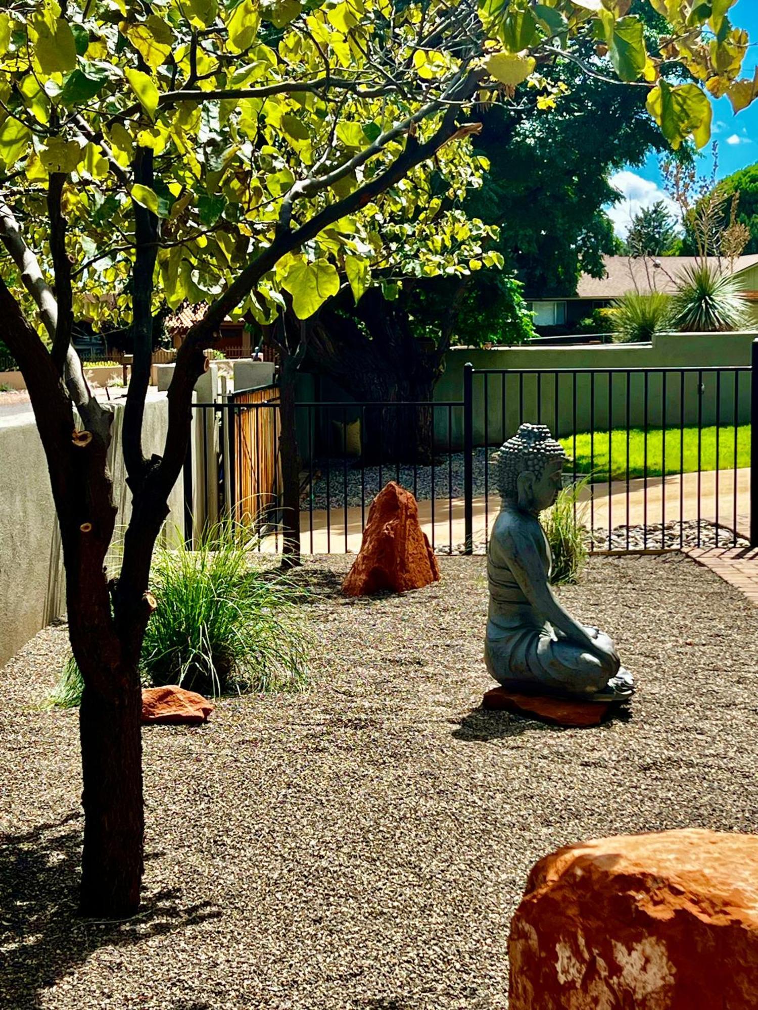Uptown Gem! Wow! Views!! New! Barrel Sauna!!! Close To Trails, Walk To Uptown Sedona, Restaurants And Shopping Villa