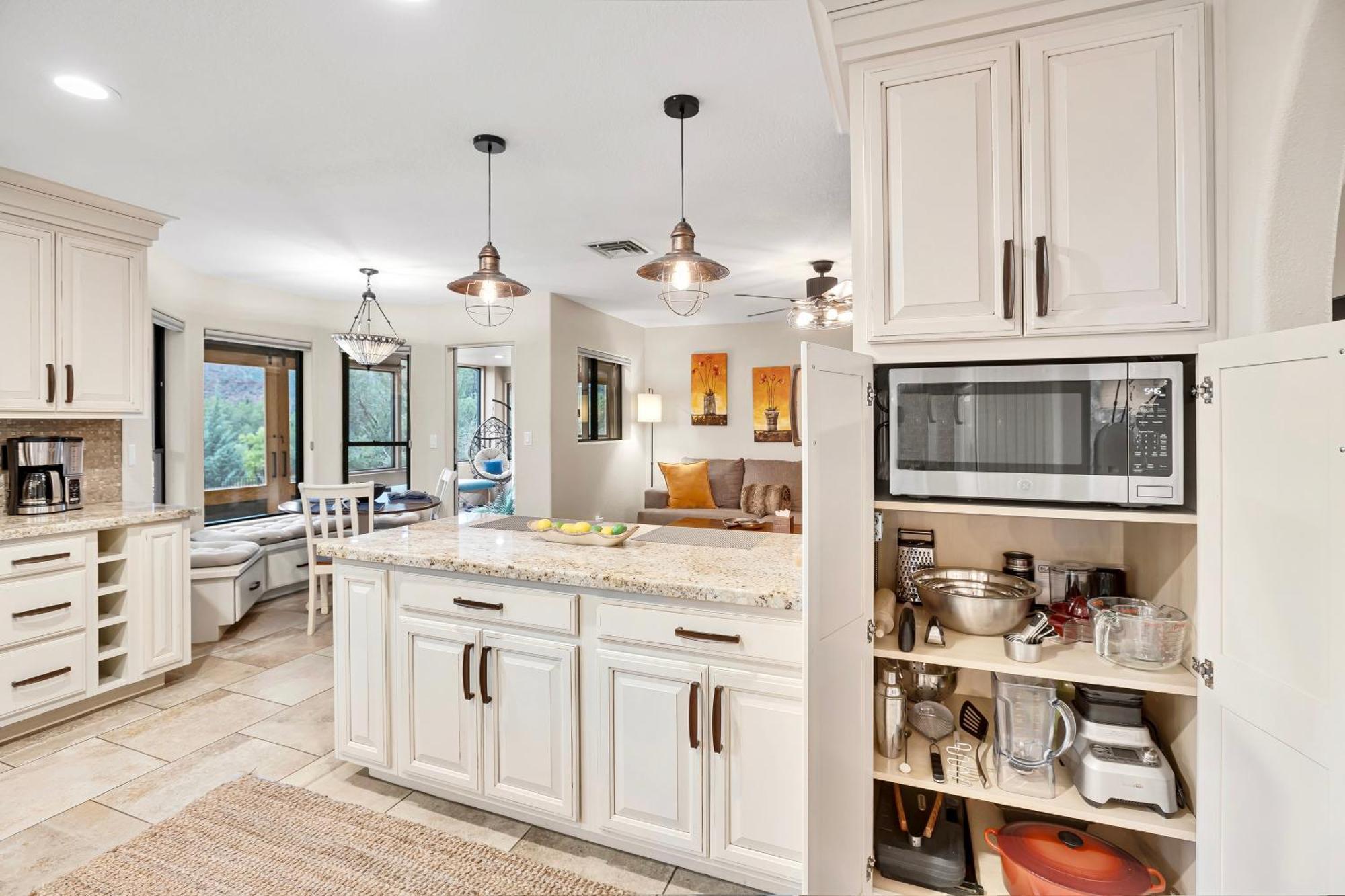 Sedona's Paradise Found, Saltwater Pool And Hot Tub, Private Oasis!