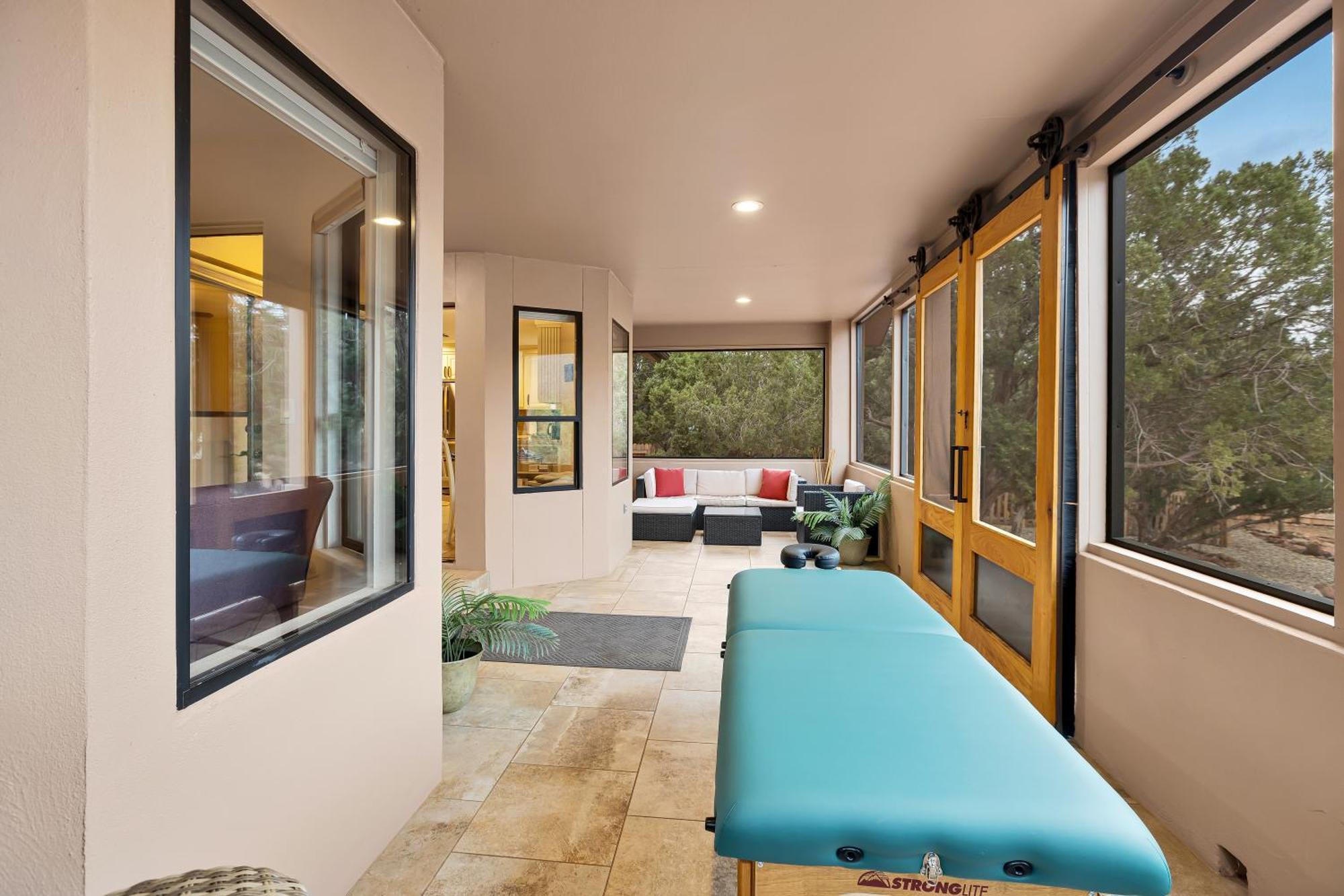 Sedona's Paradise Found, Saltwater Pool And Hot Tub, Private Oasis! Holiday home Sedona