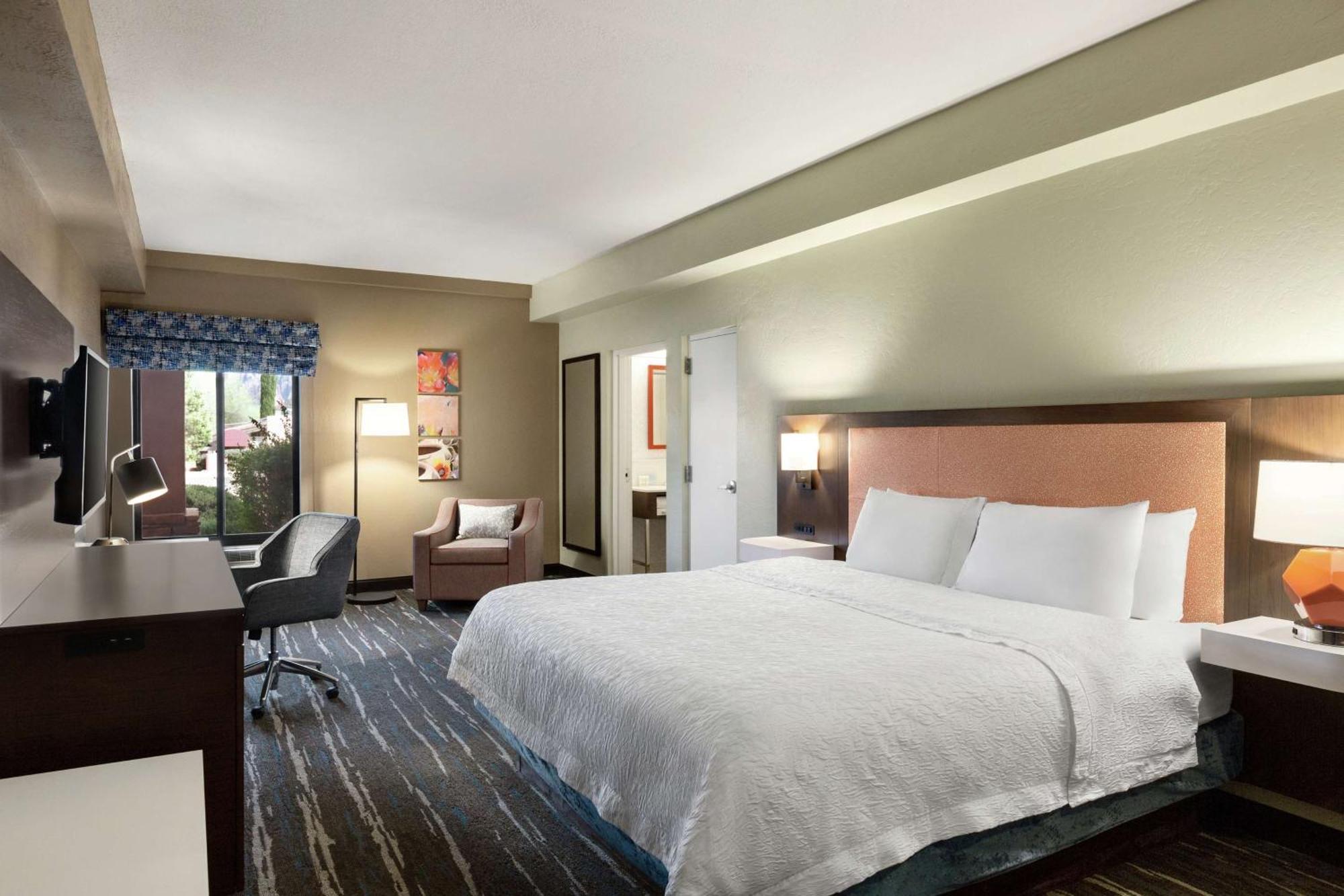 Hotel Hampton 3*