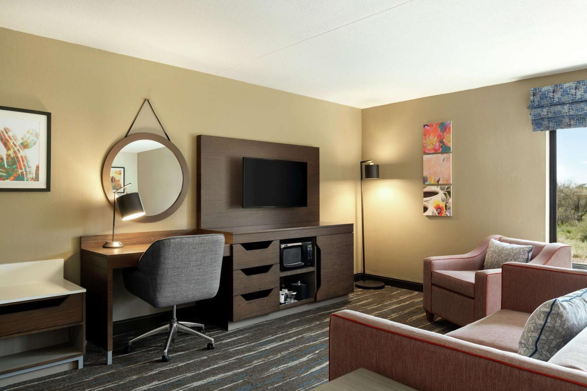Hampton 3*