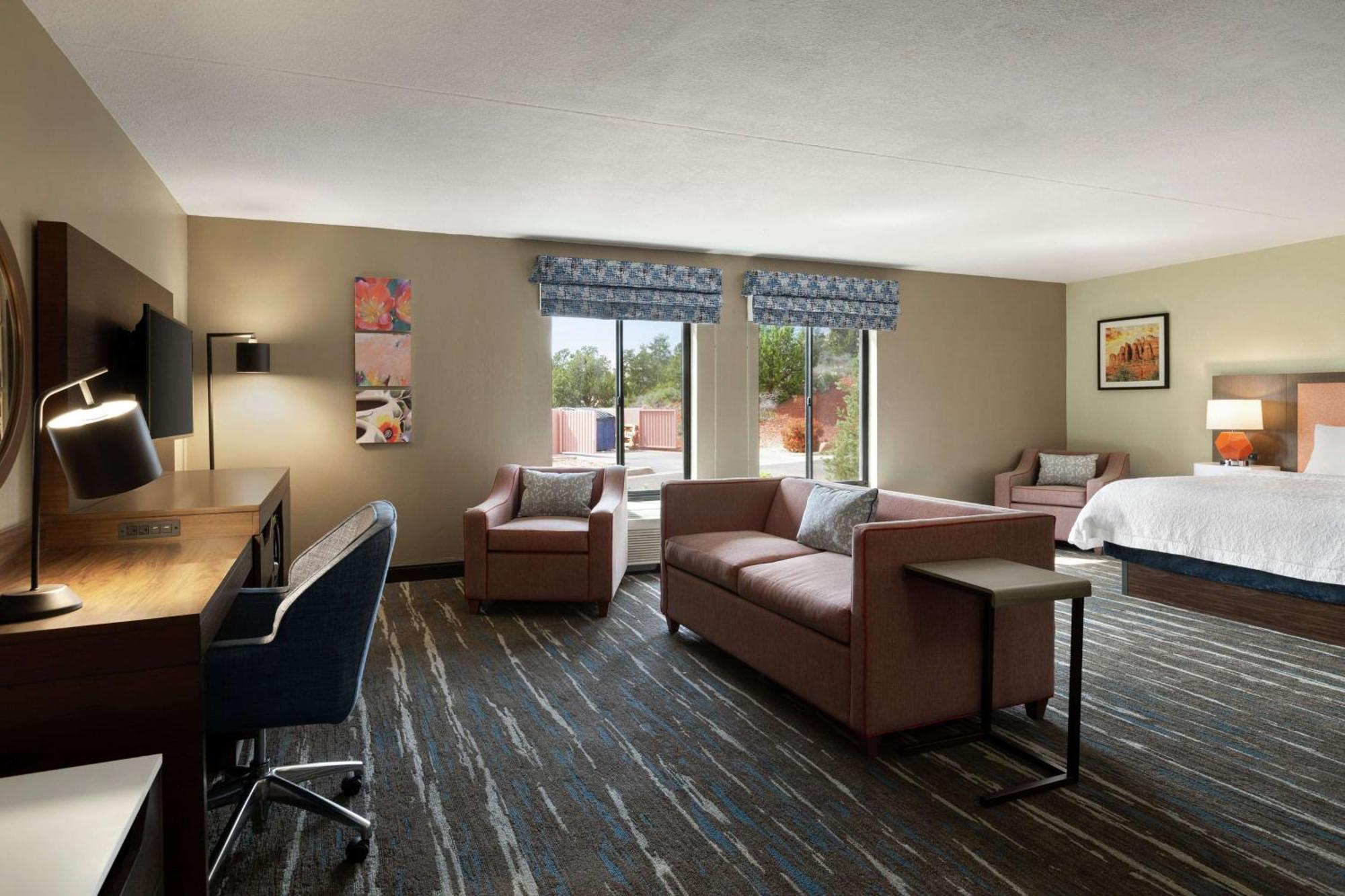 Hampton Hotel 3*